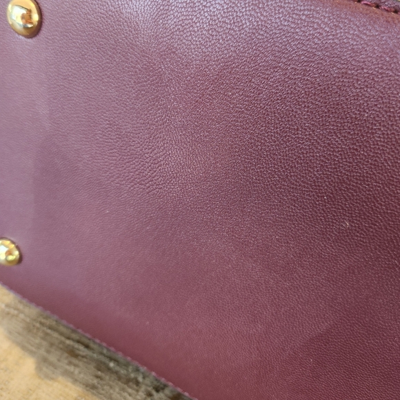 Adrienne Vittadini Burgundy Shoulder bag in EUC - Picture 12 of 16